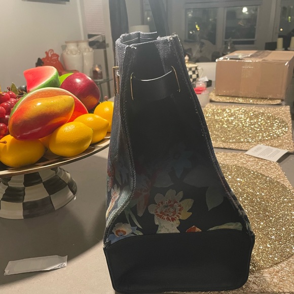 Ralph Lauren Navy and Floral Tote - Picture 14 of 14